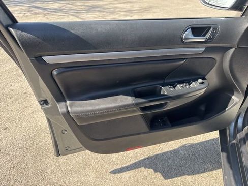 Used 2010 Volkswagen Jetta Limited Edition image 14