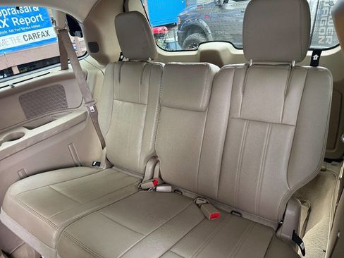 Used 2013 Chrysler Town & Country Touring-L w/ Entertainment Group #2 image 12