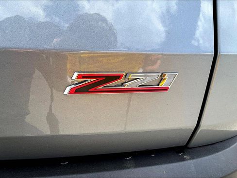Used 2025 Chevrolet Traverse Z71 w/ LPO, Floor Liner Package AWD/4WD image 15