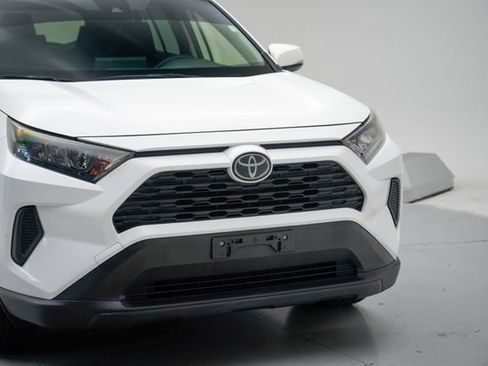 Used 2019 Toyota RAV4 LE w/ All Weather Liner Package AWD/4WD image 9