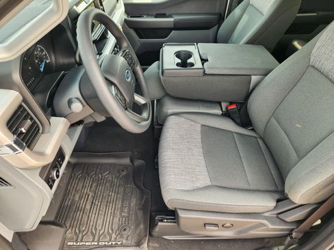New 2026 Ford F250 XLT w/ FX4 Off-Road Package AWD/4WD image 14