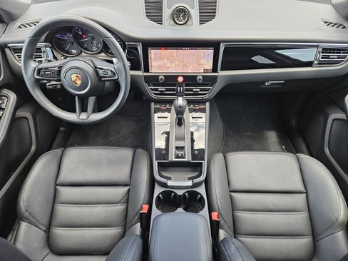 Certified 2026 Porsche Macan AWD/4WD image 24