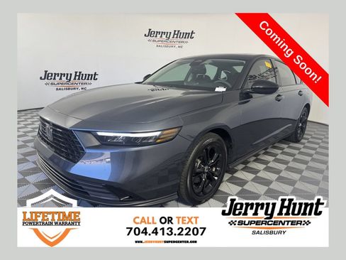 Used 2025 Honda Accord SE image 1