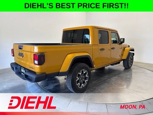 New 2026 Jeep Gladiator Sport AWD/4WD image 7
