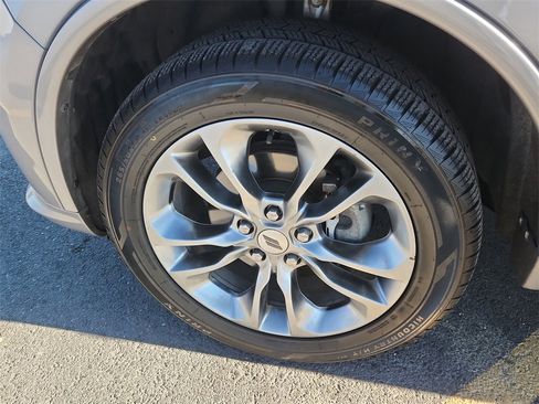 Used 2019 Dodge Durango GT image 19