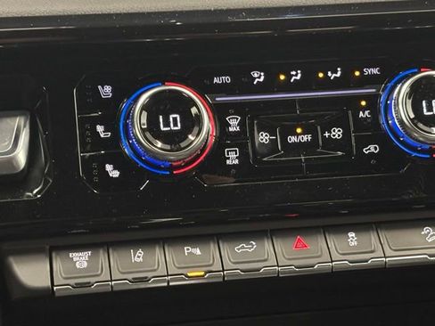 New 2026 GMC Sierra 2500 AT4 w/ Technology Package AWD/4WD image 36