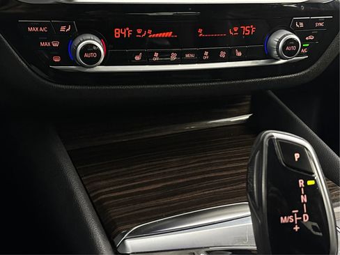 Used 2018 BMW 530e xDrive 530e xDrive iPerformance Sedan image 39