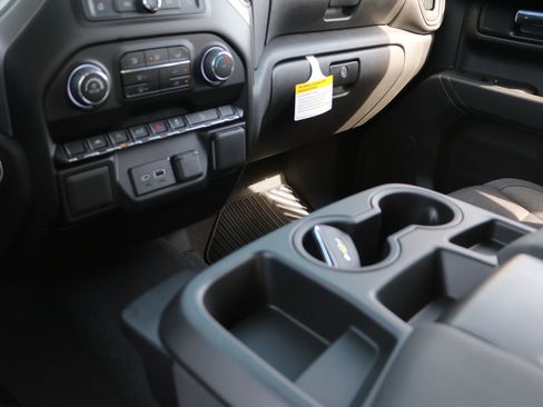 New 2026 Chevrolet Silverado 1500 Custom Trail Boss w/ LPO, Dark Essentials Package image 24