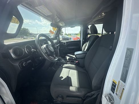 Used 2021 Jeep Wrangler Unlimited Sport image 12