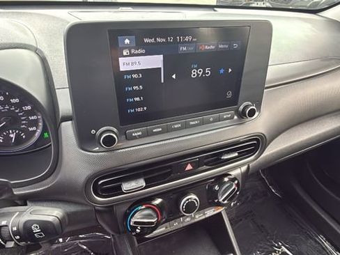 Used 2023 Hyundai Kona SE image 15