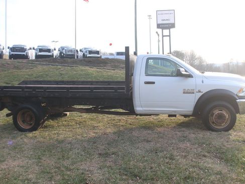 Used 2014 RAM 5500 Tradesman w/ Chrome Appearance Group AWD/4WD image 8