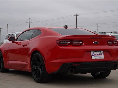 Used 2020 Chevrolet Camaro LT image 7