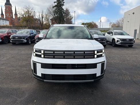 New 2026 Hyundai Santa Fe SE image 2