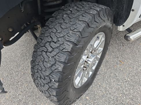 Used 2014 RAM 3500 Laramie w/ Protection Group image 32