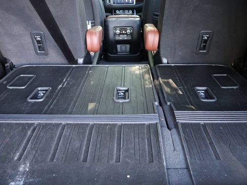 Certified 2024 GMC Yukon Denali Ultimate w/ LPO, Floor Liner Package AWD/4WD image 52