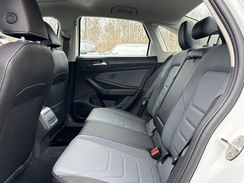Certified 2025 Volkswagen Jetta SEL image 25