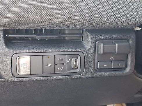 New 2026 GMC Sierra EV Elevation image 16