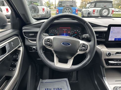 Certified 2022 Ford Explorer XLT w/ Equipment Group 202A AWD/4WD image 12