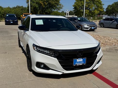 Used 2021 Honda Accord Sport image 7