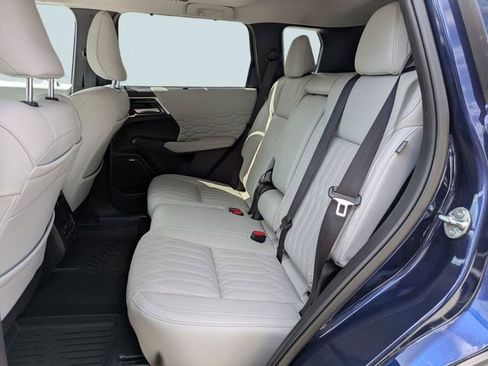 Used 2025 Mitsubishi Outlander SEL FWD image 15