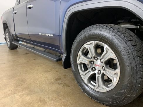 Used 2022 GMC Sierra 1500 SLT w/ Driver Alert Package II AWD/4WD image 6