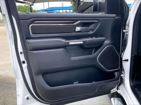 Used 2022 RAM 1500 Laramie AWD/4WD image 21