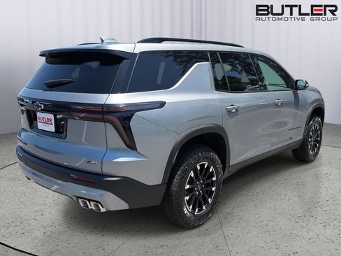 New 2026 Chevrolet Traverse Z71 w/ LPO, Floor Liner Package AWD/4WD image 6