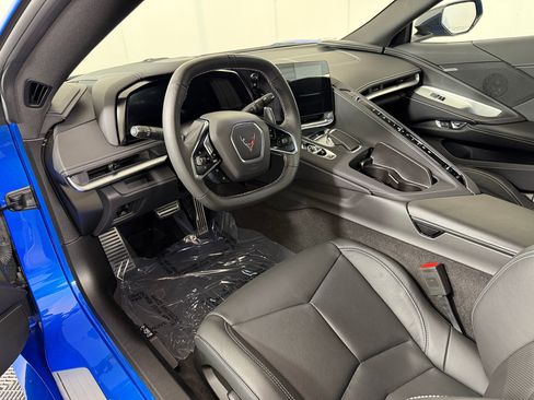 Used 2024 Chevrolet Corvette Stingray Coupe image 4