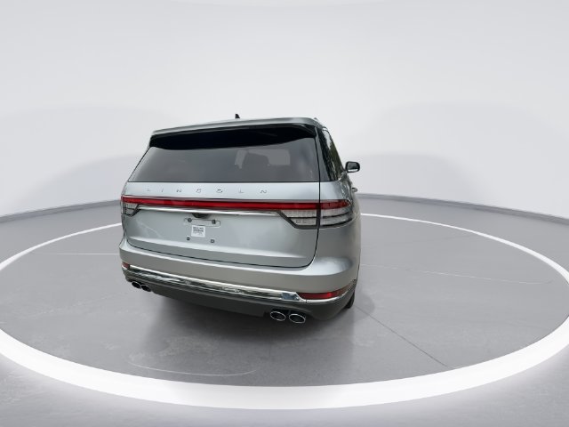 Used 2023 Lincoln Aviator Reserve RWD image 7