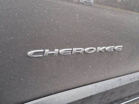 Certified 2022 Jeep Cherokee Trailhawk w/ Sound & Nav Group image 32