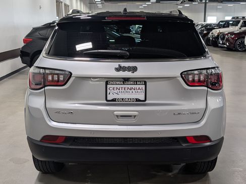 Used 2025 Jeep Compass Limited AWD/4WD image 4
