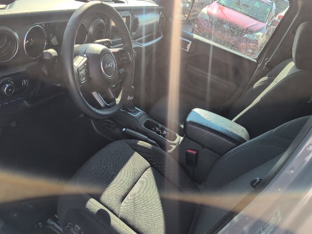 Used 2023 Jeep Wrangler Unlimited AWD/4WD image 12