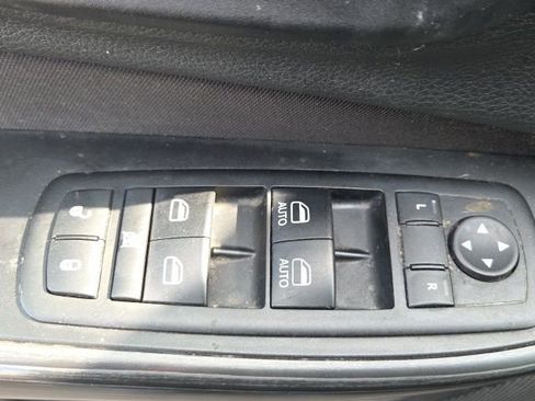 Used 2015 Jeep Cherokee Latitude w/ Cold Weather Group image 22