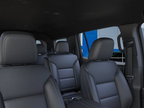 New 2027 Chevrolet Traverse LT w/ LPO, Floor Liner Package FWD image 24