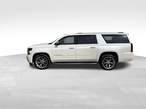 Used 2017 Chevrolet Suburban Premier AWD/4WD image 6