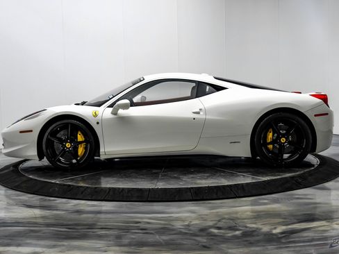 Used 2015 Ferrari 458 Italia Coupe image 6