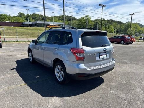 Used 2014 Subaru Forester 2.5i Touring AWD/4WD image 6