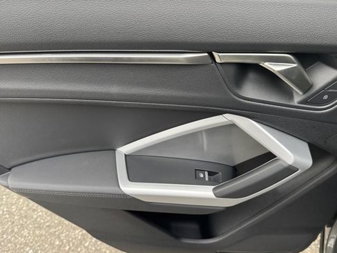 Certified 2025 Audi Q3 2.0T Premium image 35