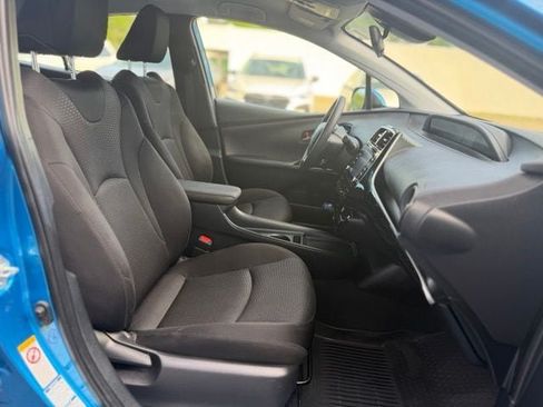 Used 2022 Toyota Prius LE AWD/4WD image 22
