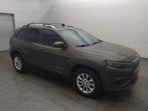 Used 2020 Jeep Cherokee Latitude AWD/4WD image 11
