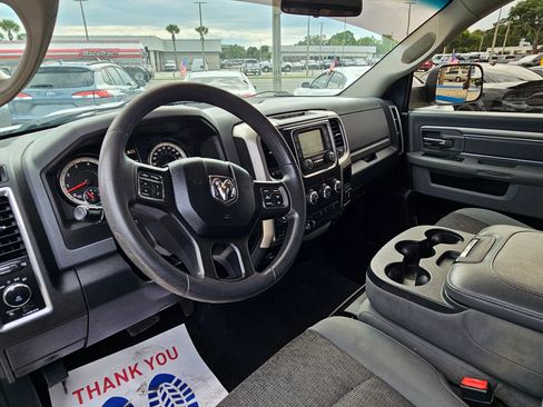 Used 2018 RAM 1500 Classic SLT AWD/4WD image 15