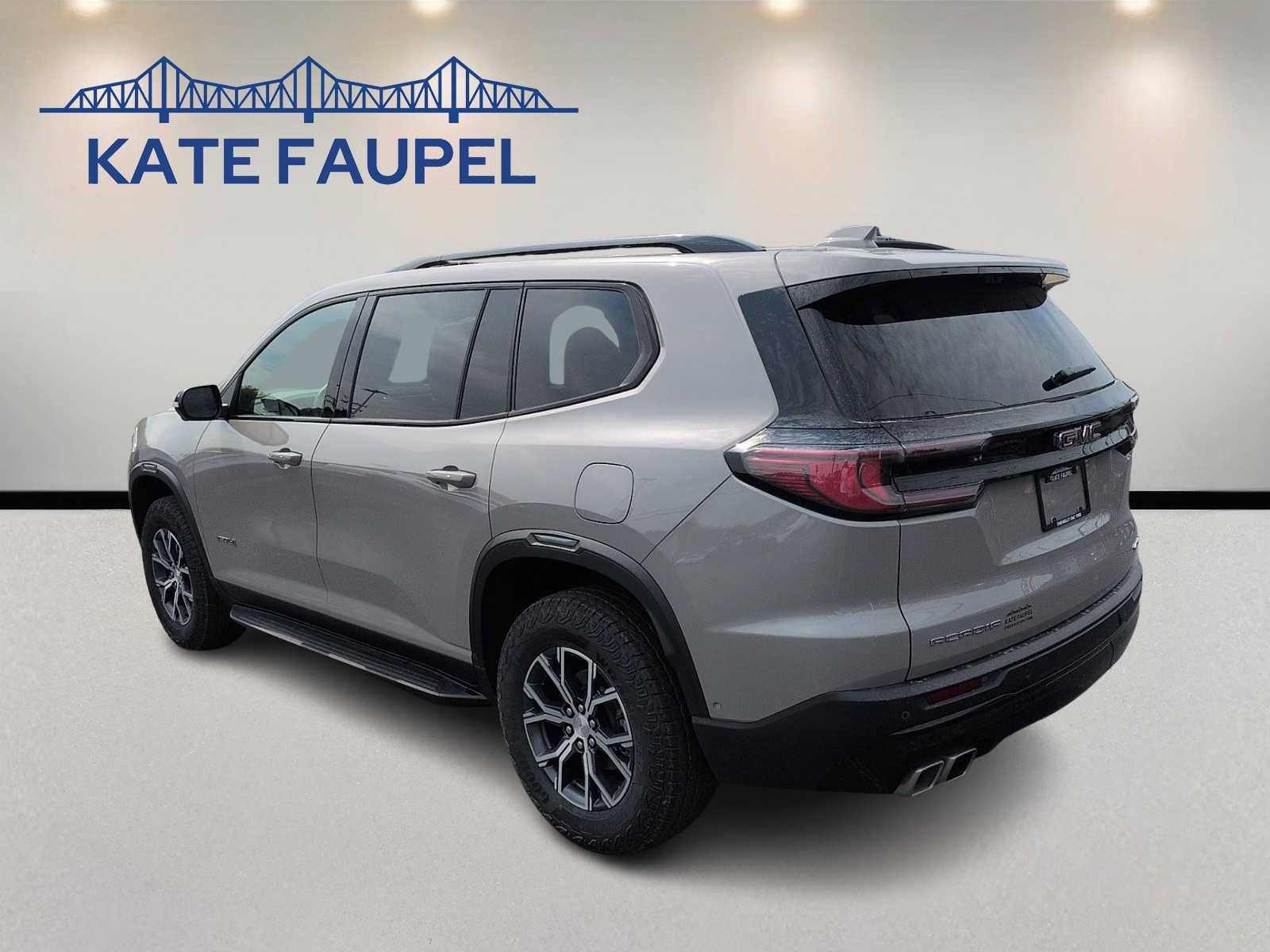 Used 2026 GMC Acadia AT4 w/ Super Cruise Package AWD/4WD image 5