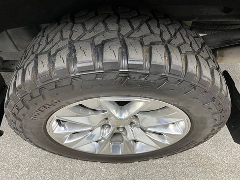 Used 2021 Chevrolet Silverado 1500 LTZ AWD/4WD image 16