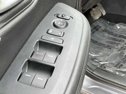 Certified 2024 Honda HR-V LX image 14