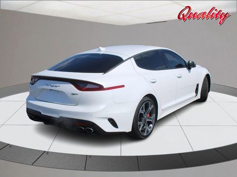 Used 2021 Kia Stinger GT image 3