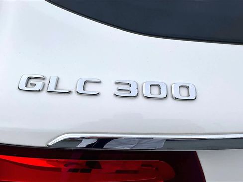 Used 2019 Mercedes-Benz GLC 300 4MATIC image 31
