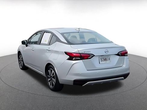 Used 2025 Nissan Versa SV FWD image 12