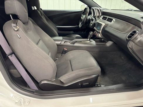 Used 2015 Chevrolet Camaro LT image 9
