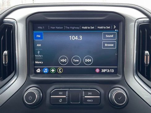 Used 2021 Chevrolet Silverado 2500 LT w/ Convenience Package image 19