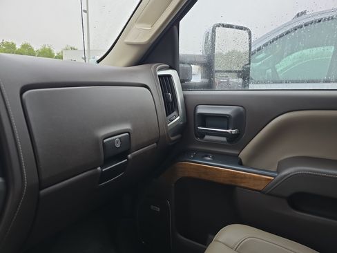 Used 2017 Chevrolet Silverado 1500 LTZ w/ LTZ Plus Package AWD/4WD image 34